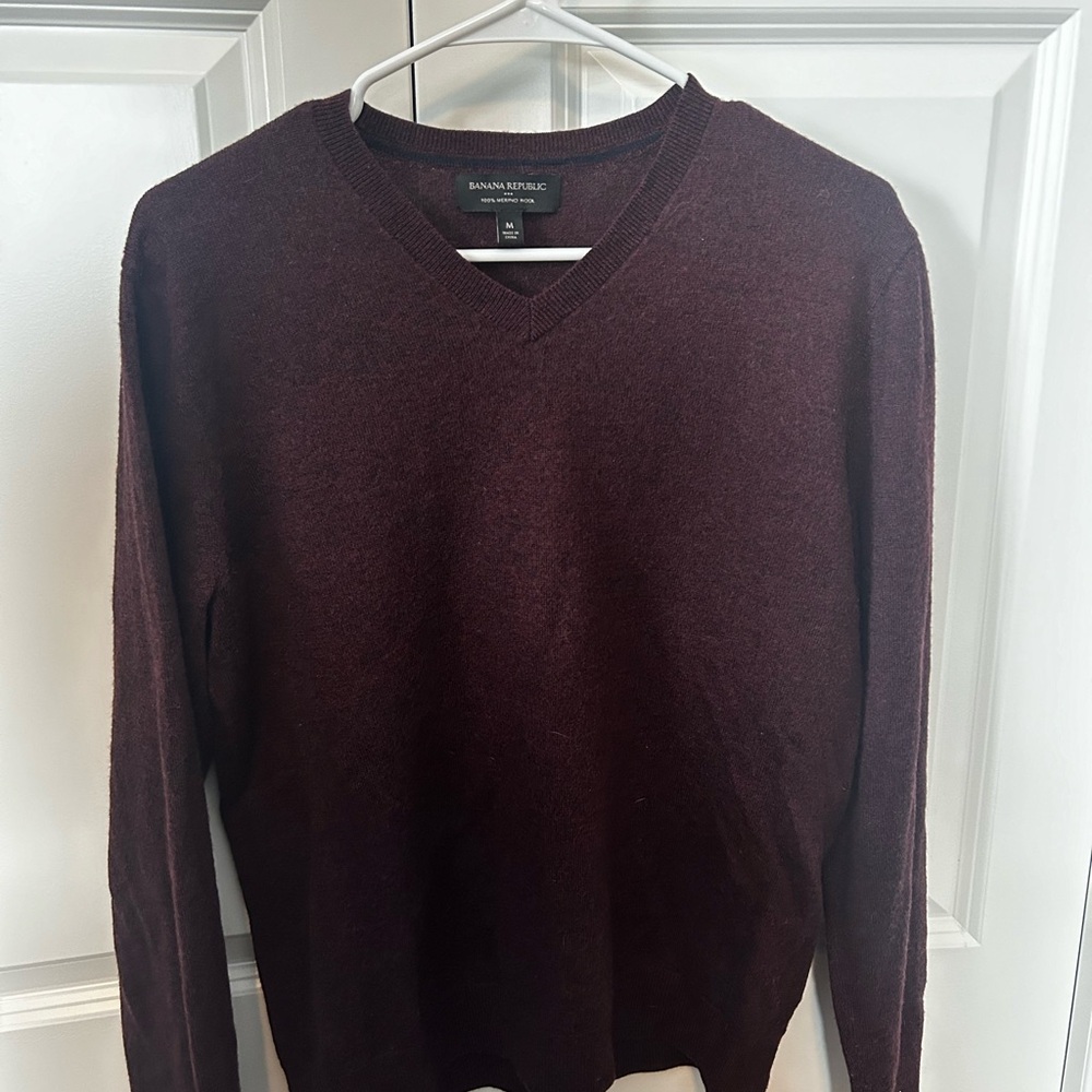 Banana Republic Men's Maroon Sweater